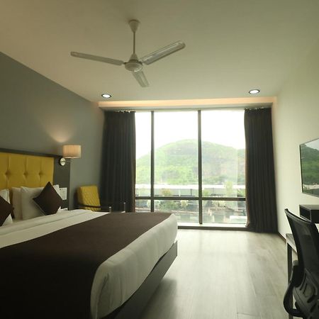 Hotel Mumbai House Airoli, Navi Mumbai Esterno foto