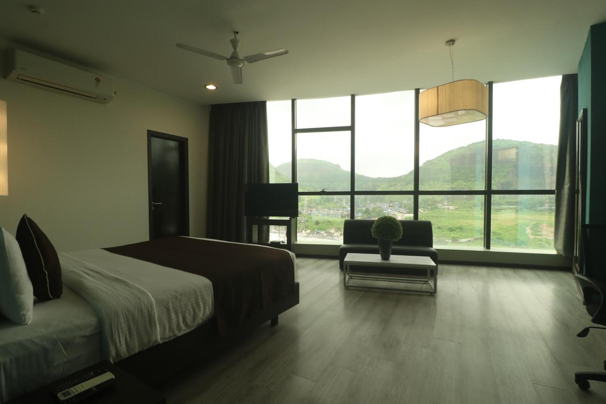 Hotel Mumbai House Airoli, Navi Mumbai Esterno foto